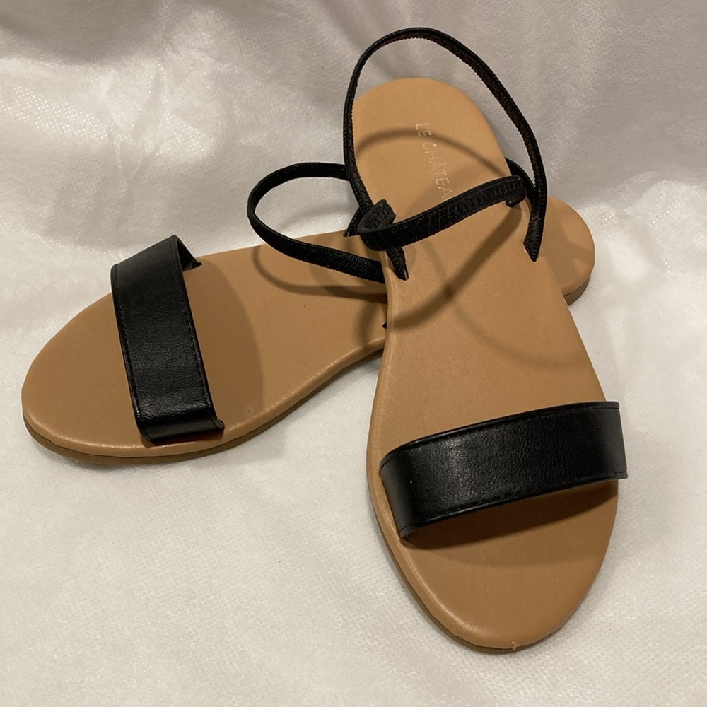Le Chateau - Black Flat Heel Top Strap Sandals - Size 6.5